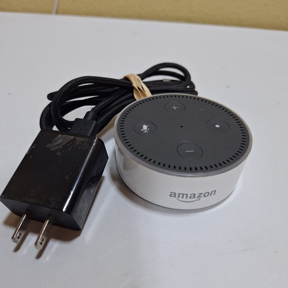 Amazon Echo Dot 3rd Generation Smart Speaker Alexa RS03QR White With Power Adapt
